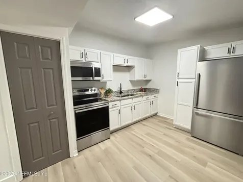 7924 Longspur Avenue Jacksonville FL 32219