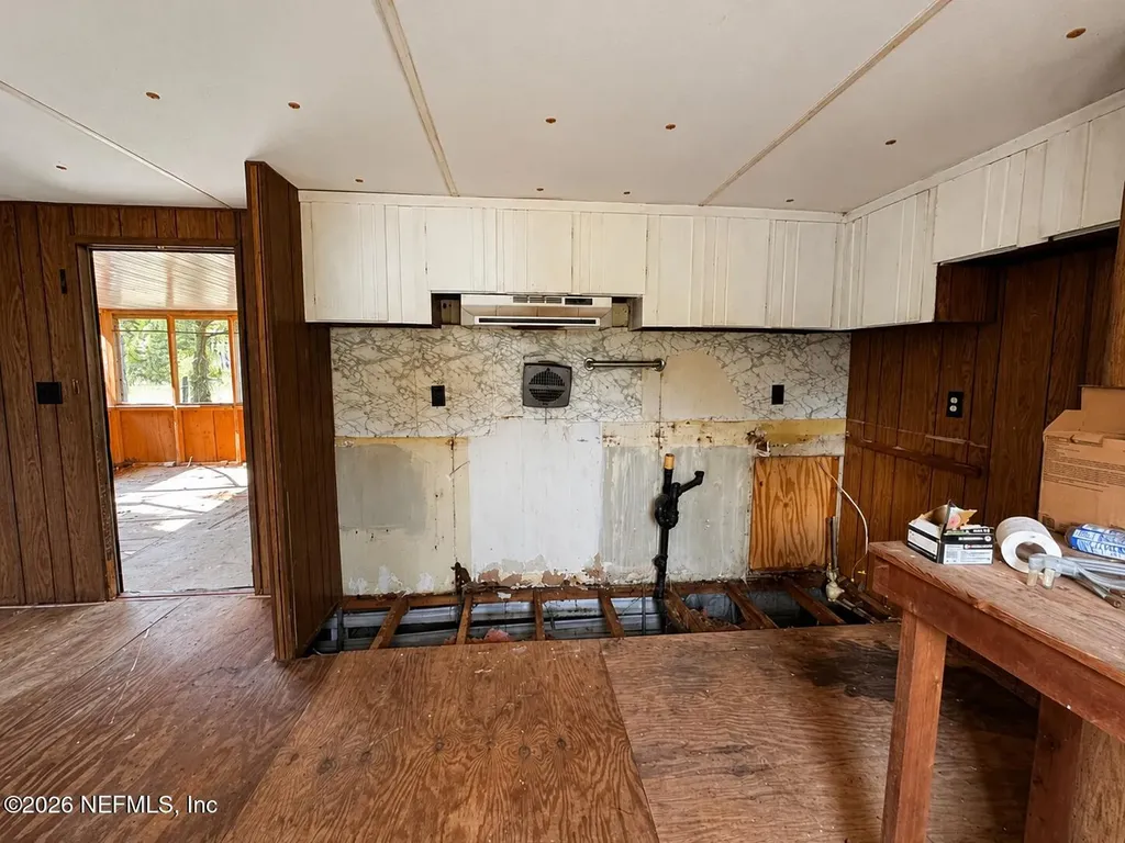 602 Junior Lake Drive Interlachen FL 32148