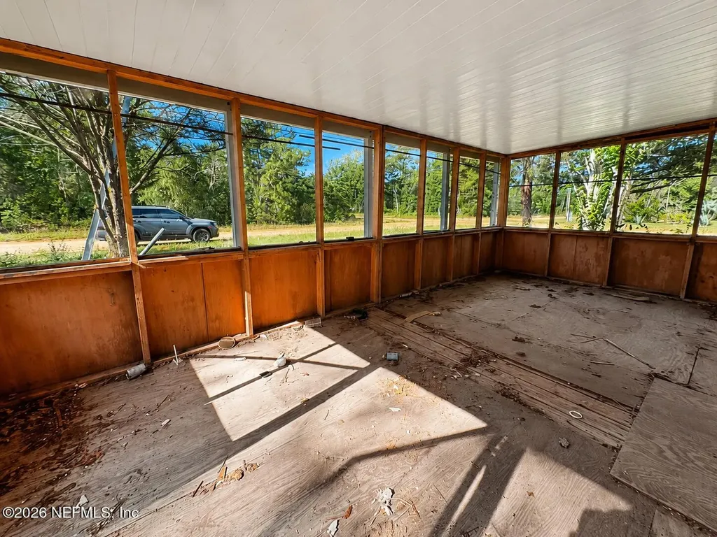 602 Junior Lake Drive Interlachen FL 32148