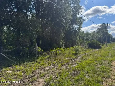 602 Junior Lake Drive Interlachen FL 32148