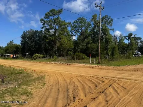 602 Junior Lake Drive Interlachen FL 32148