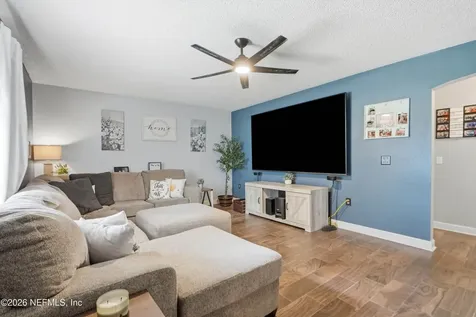 7250 Oxfordshire Avenue Jacksonville FL 32219