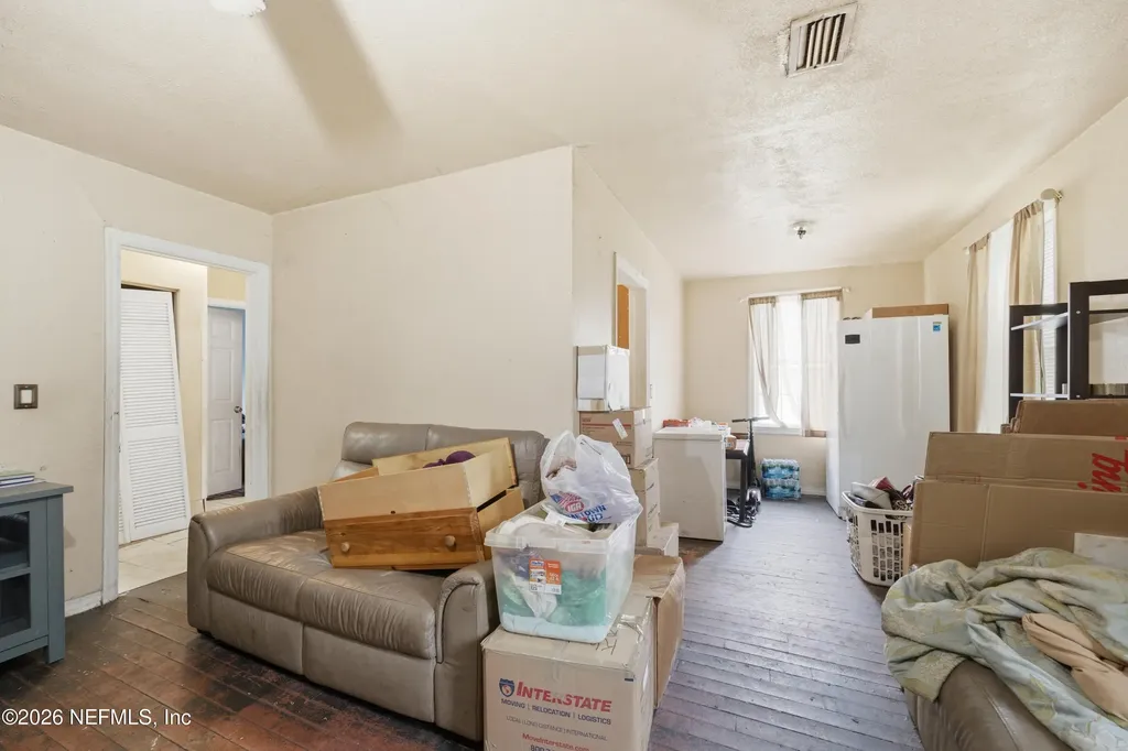 4815 Louisa Terrace Jacksonville FL 32205