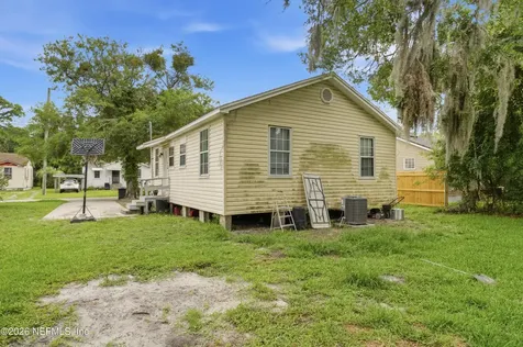 4815 Louisa Terrace Jacksonville FL 32205