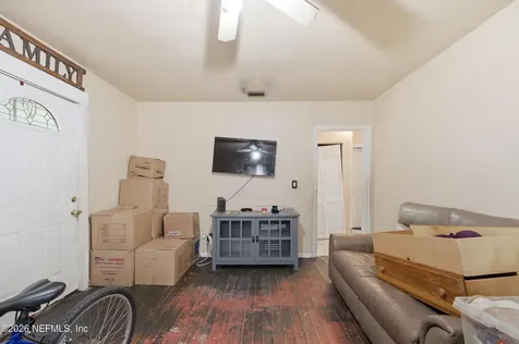 4815 Louisa Terrace Jacksonville FL 32205