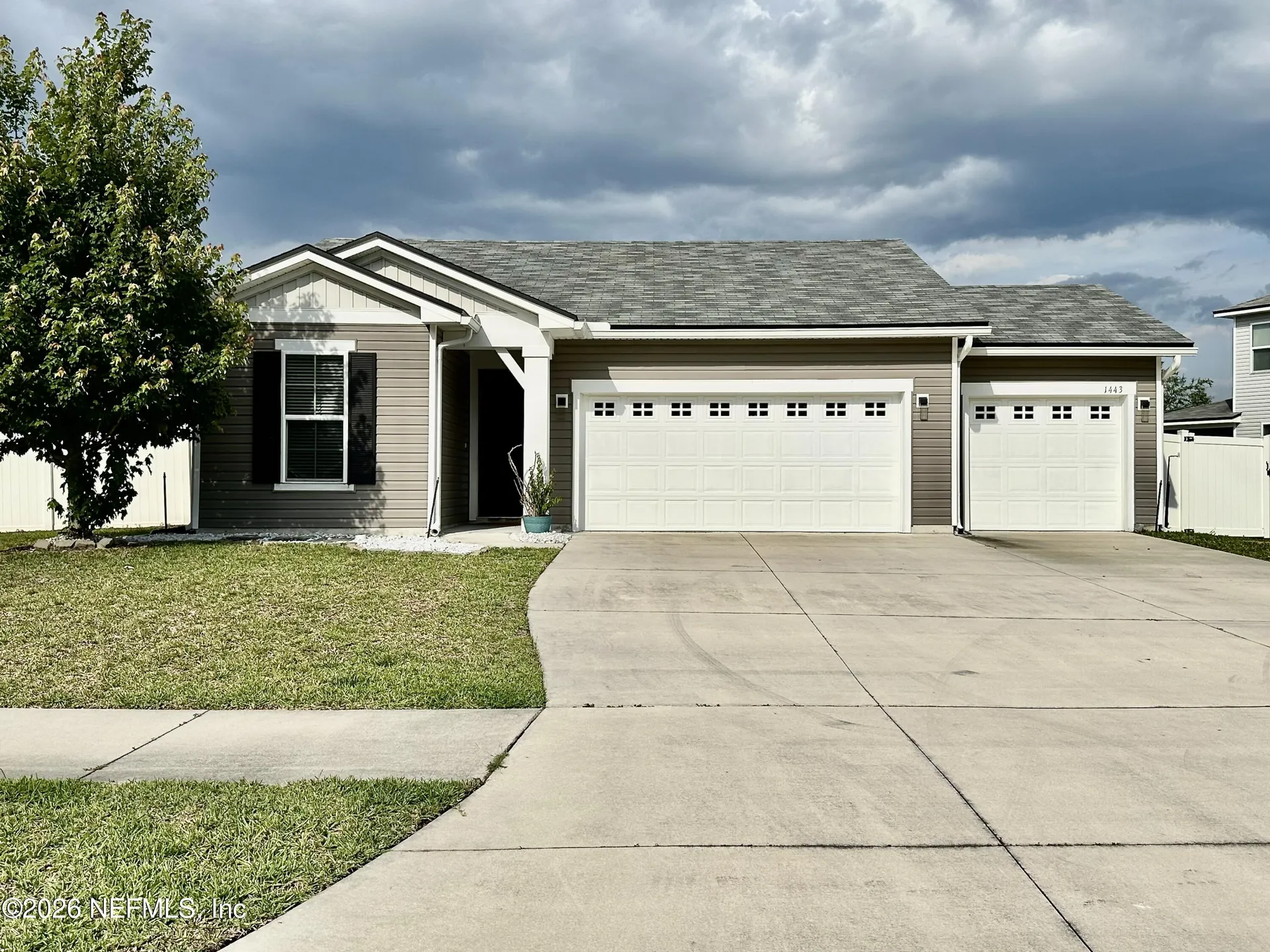 1443 Tropical Pine Cove Middleburg FL 32068