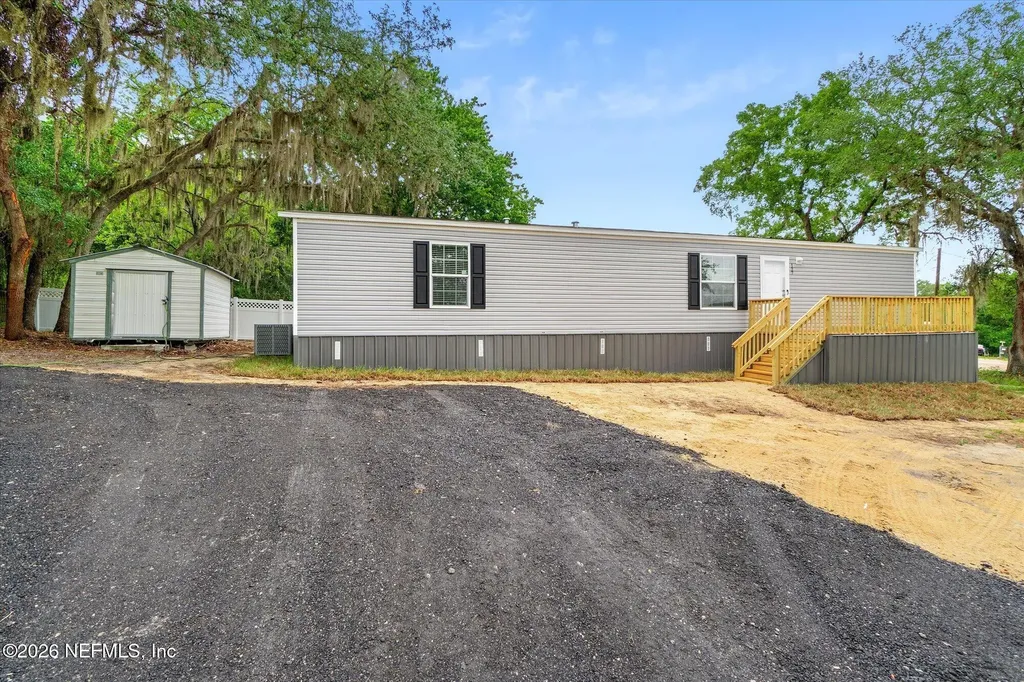 127 Riverside Trail Satsuma FL 32189