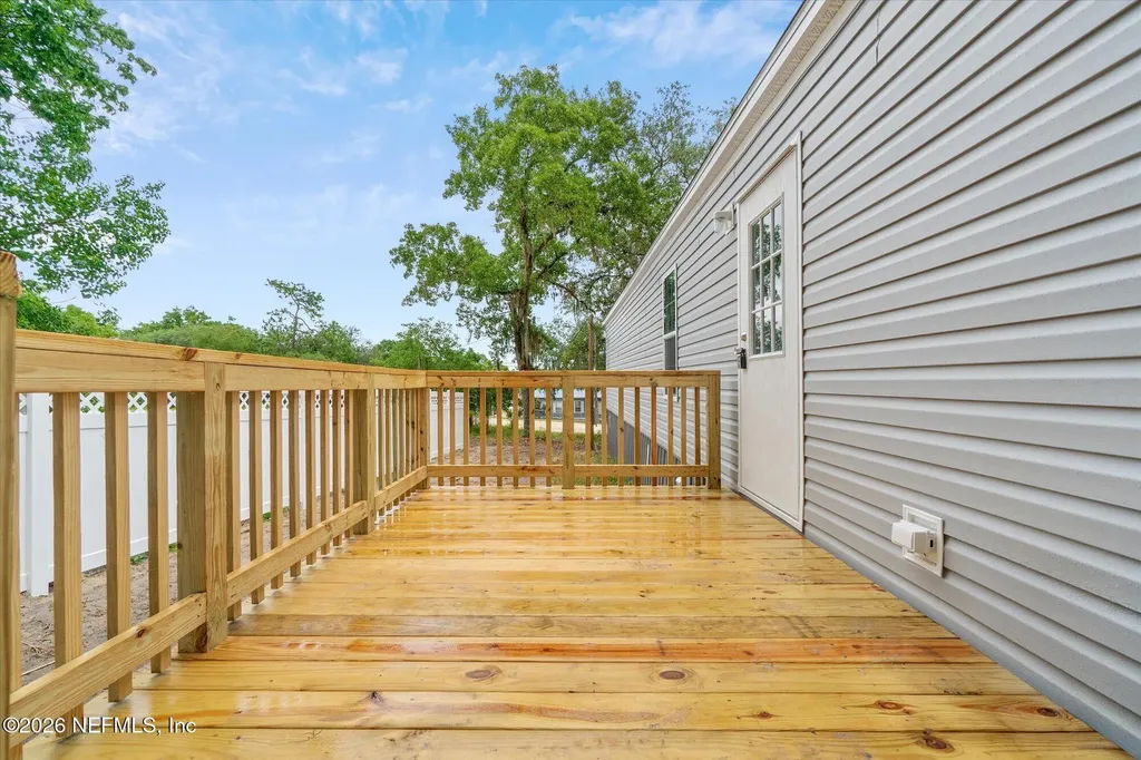 127 Riverside Trail Satsuma FL 32189