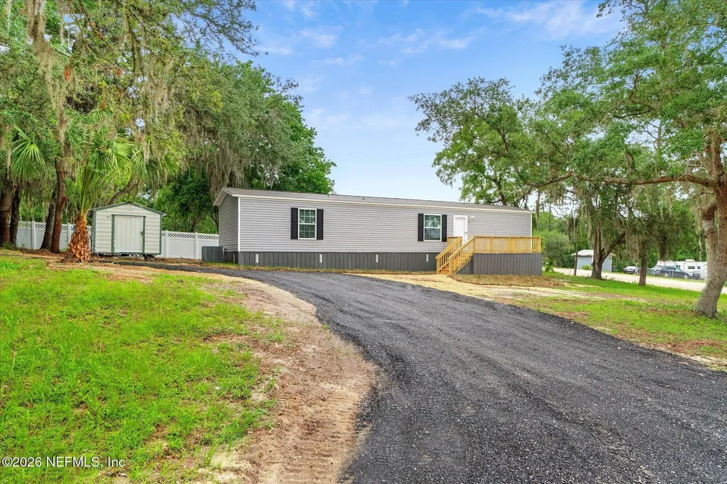 127 Riverside Trail Satsuma FL 32189