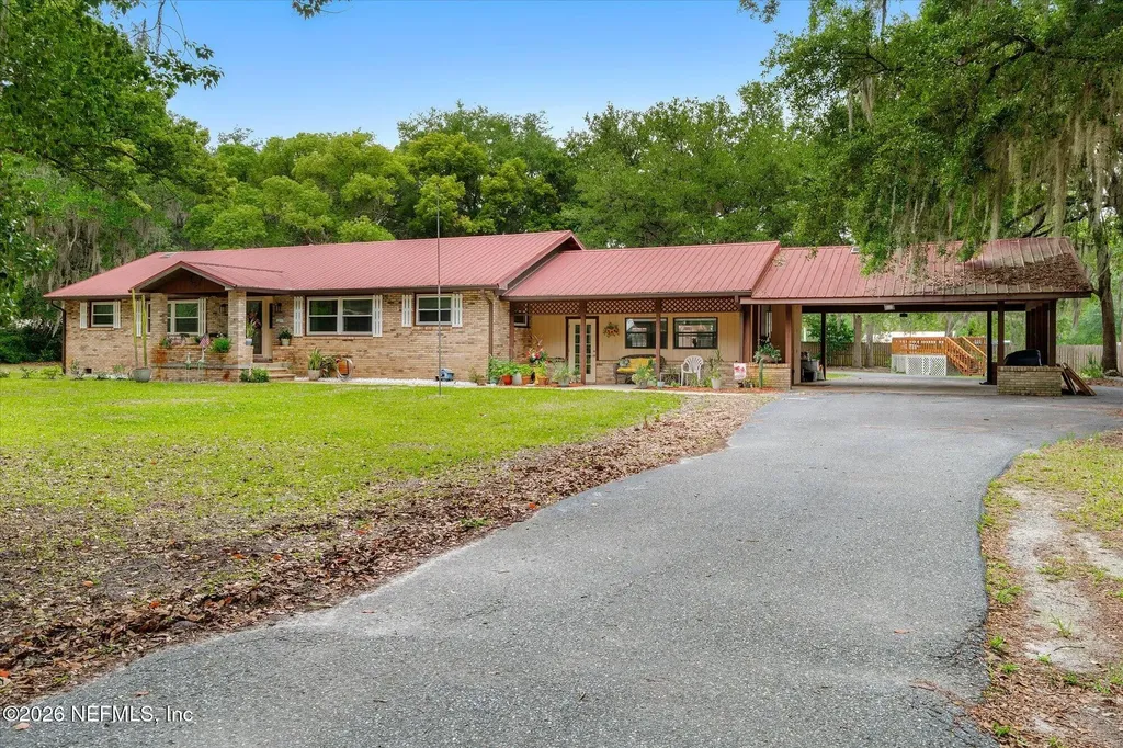 500 Walnut Street Welaka FL 32193