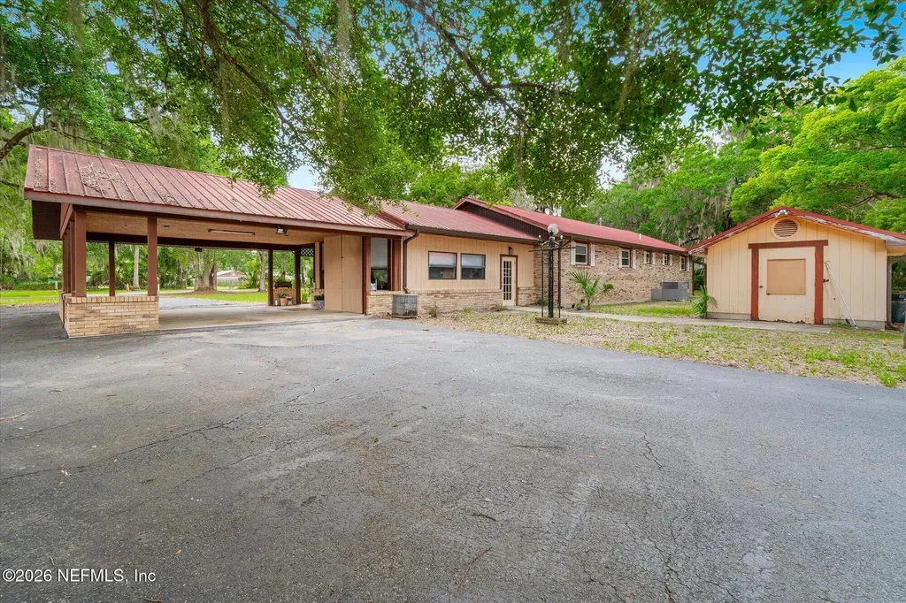 500 Walnut Street Welaka FL 32193