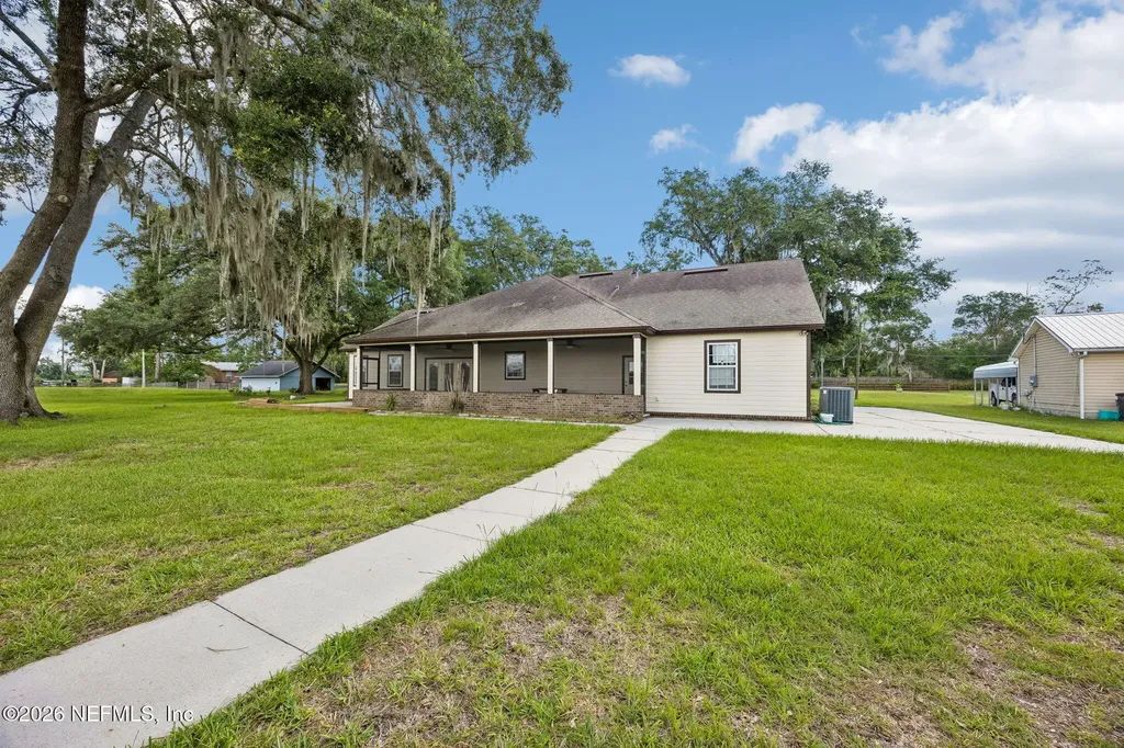 105 Sunny Lane Pomona Park FL 32181