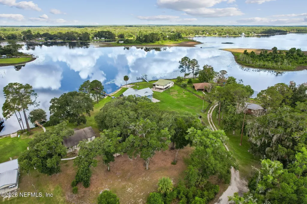 105 Sunny Lane Pomona Park FL 32181