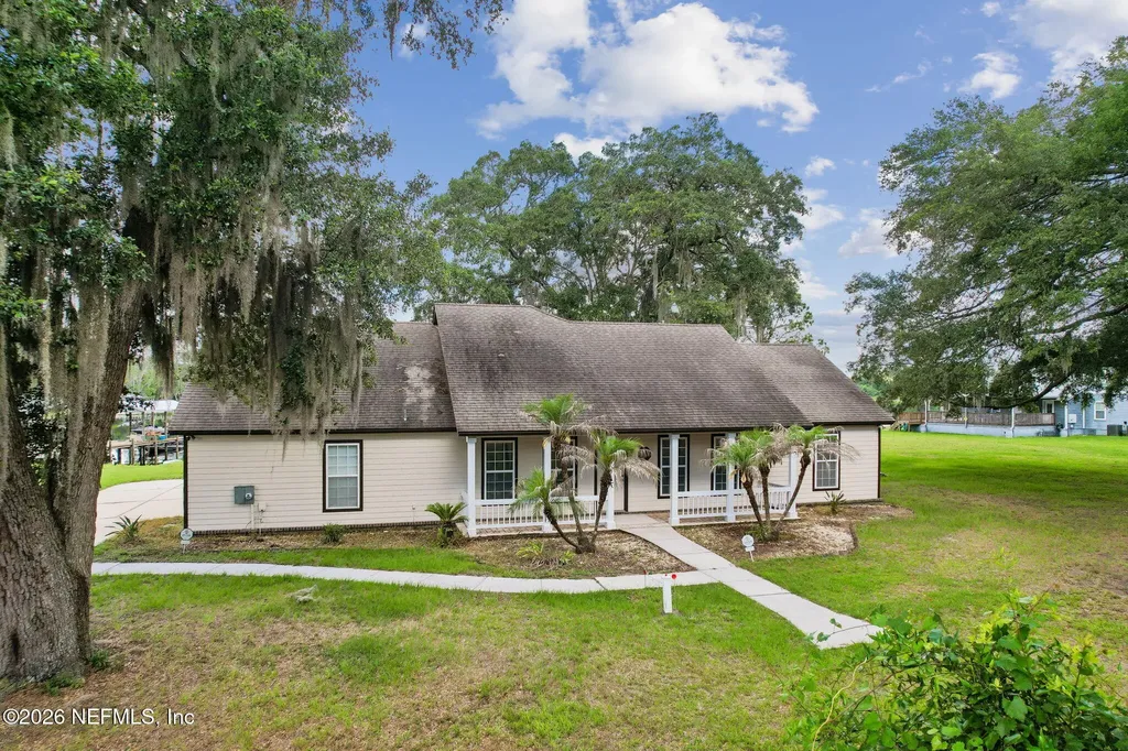 105 Sunny Lane Pomona Park FL 32181