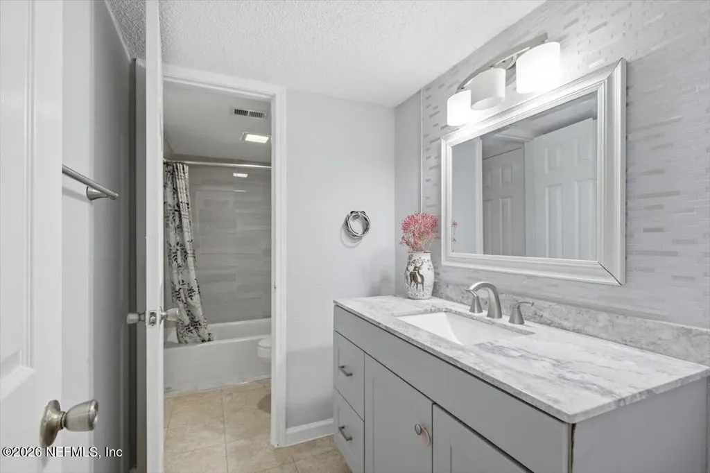 3864 La Mirada Drive N Jacksonville FL 32217