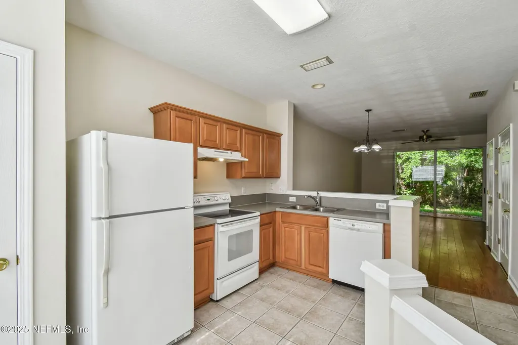 3542 Lone Tree Lane Jacksonville FL 32216