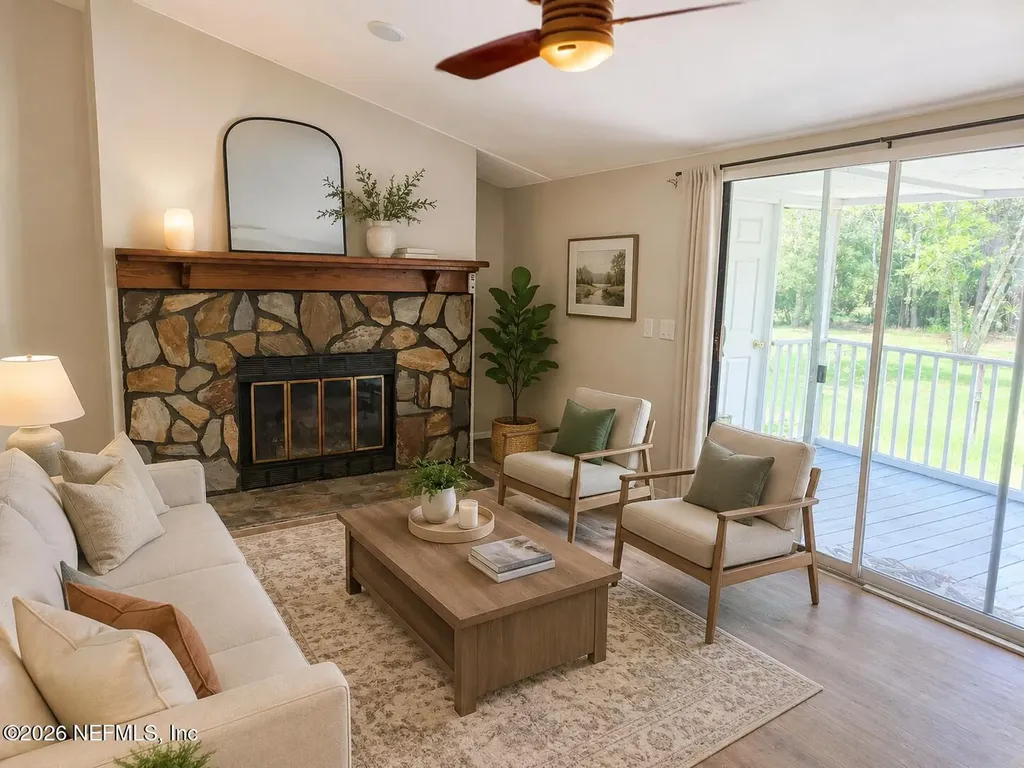 132 Palmetto Point Lane San Mateo FL 32187