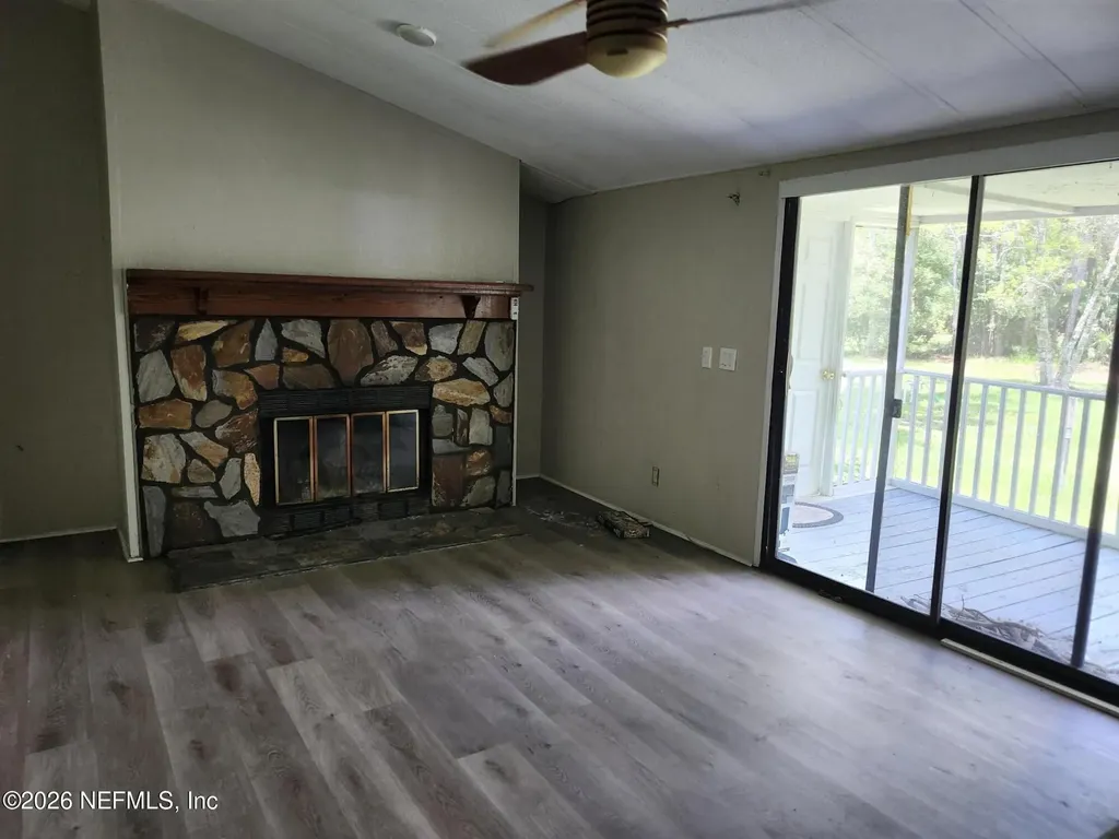 132 Palmetto Point Lane San Mateo FL 32187