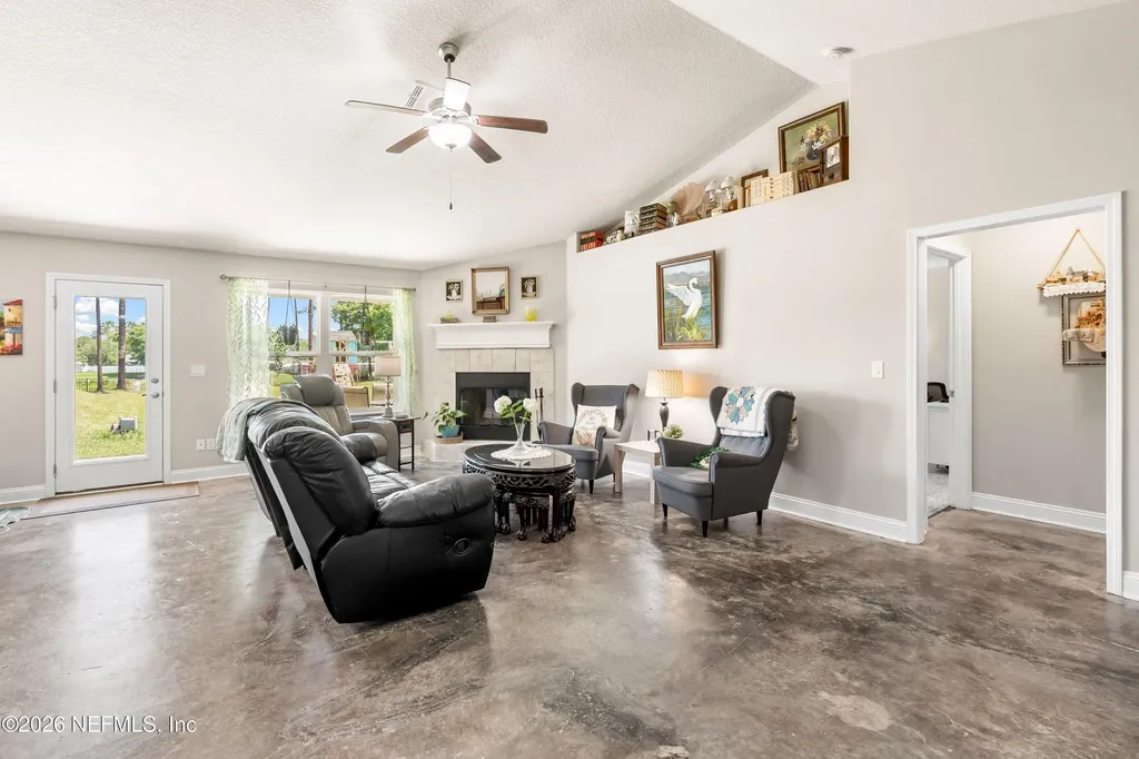 4415 Tall Pines Lane Middleburg FL 32068