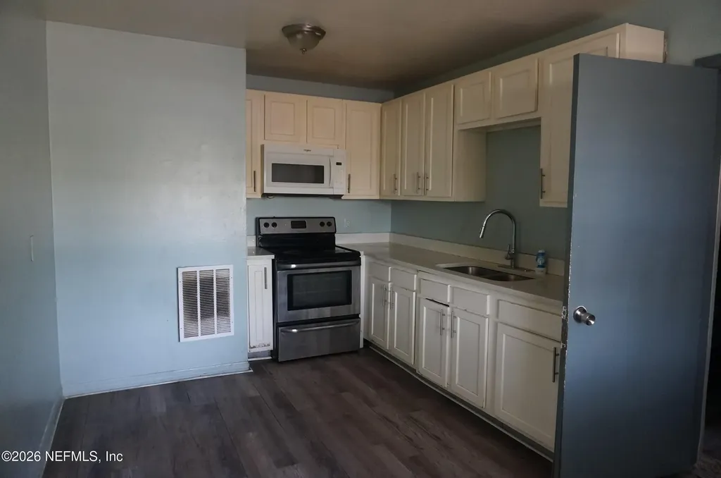 8308 Hare Avenue Jacksonville FL 32211
