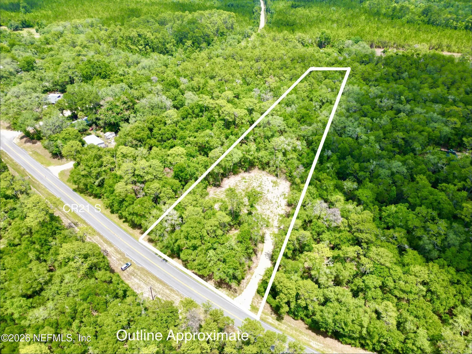 952 S Co Road 21 Hawthorne FL 32640