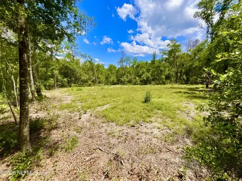 952 S Co Road 21 Hawthorne FL 32640