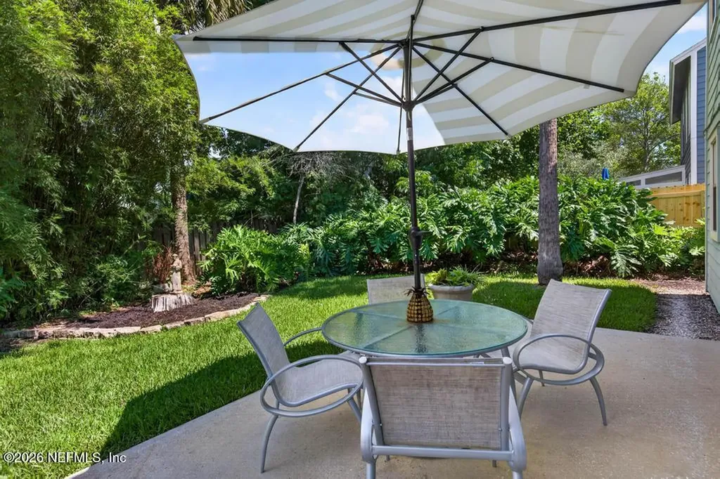 186 Pine Street Atlantic Beach FL 32233