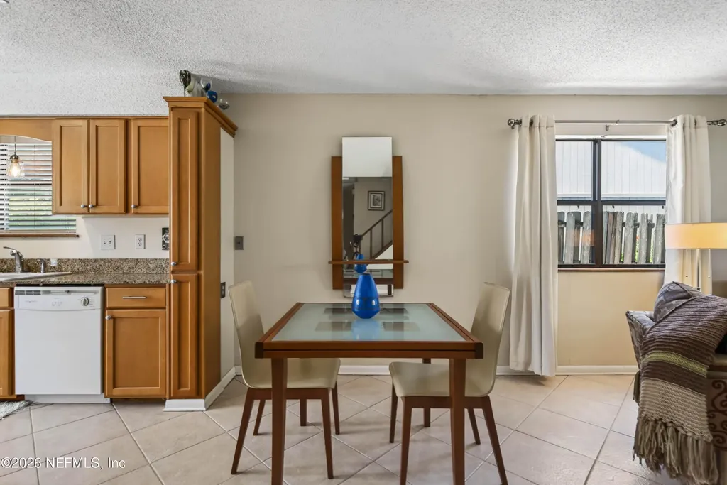 186 Pine Street Atlantic Beach FL 32233