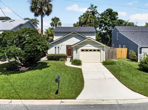 186 Pine Street Atlantic Beach FL 32233