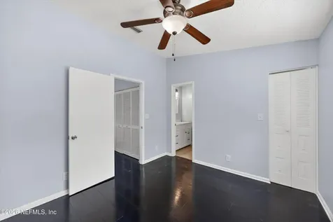 7701 Baymeadows Circle W Jacksonville FL 32256