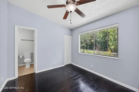 7701 Baymeadows Circle W Jacksonville FL 32256