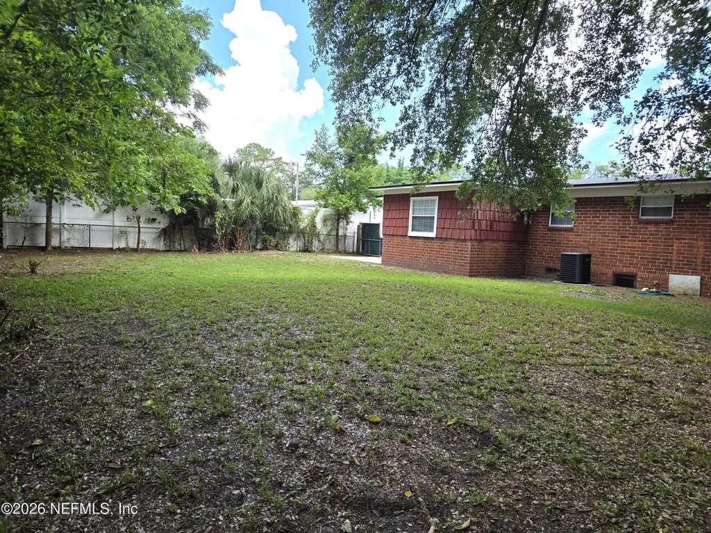 2918 Red Oak Drive Jacksonville FL 32277