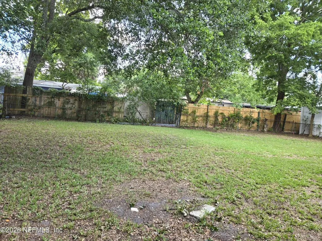 2918 Red Oak Drive Jacksonville FL 32277