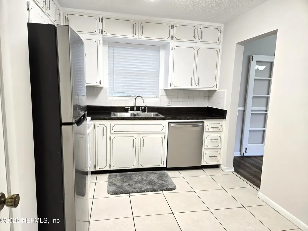 2918 Red Oak Drive Jacksonville FL 32277