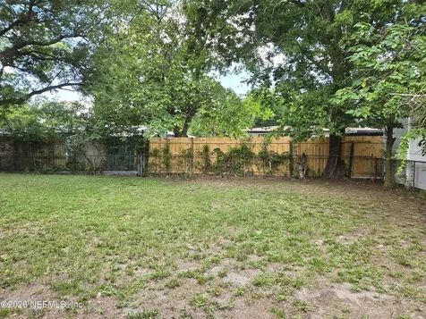 2918 Red Oak Drive Jacksonville FL 32277