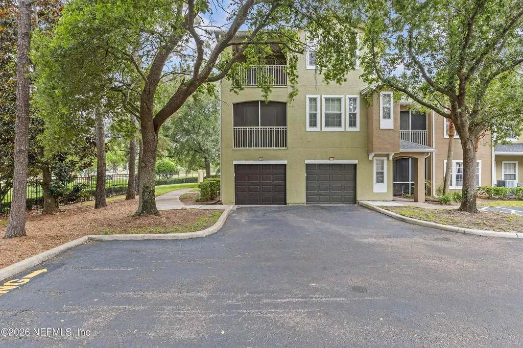 10075 Gate Parkway N Jacksonville FL 32246