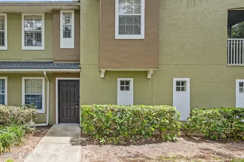 10075 Gate Parkway N Jacksonville FL 32246