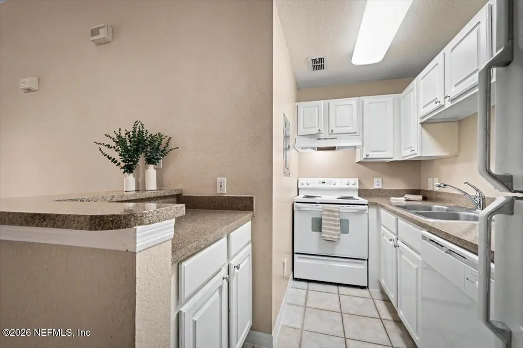 13703 Richmond Park Drive N Jacksonville FL 32224