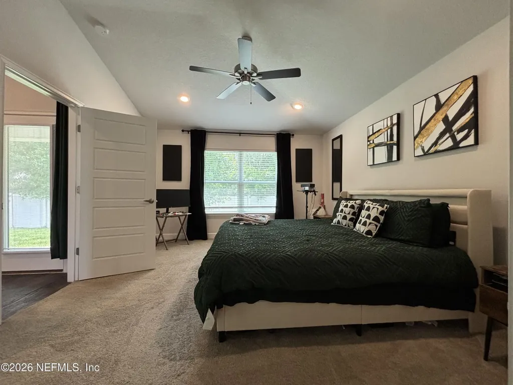 8112 Helmsley Boulevard Jacksonville FL 32219