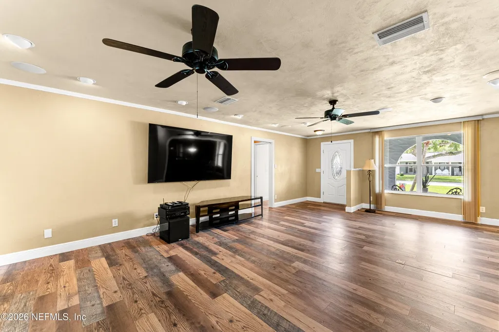 2937 Gaslight Drive South Daytona FL 32119