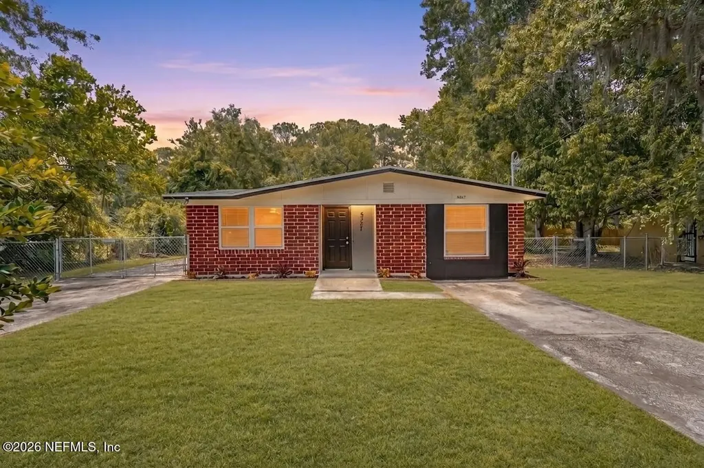5327 Arrowsmith Road Jacksonville FL 32208