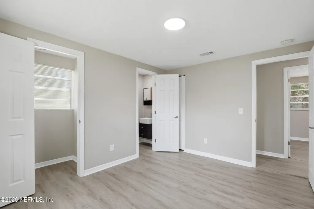 5327 Arrowsmith Road Jacksonville FL 32208