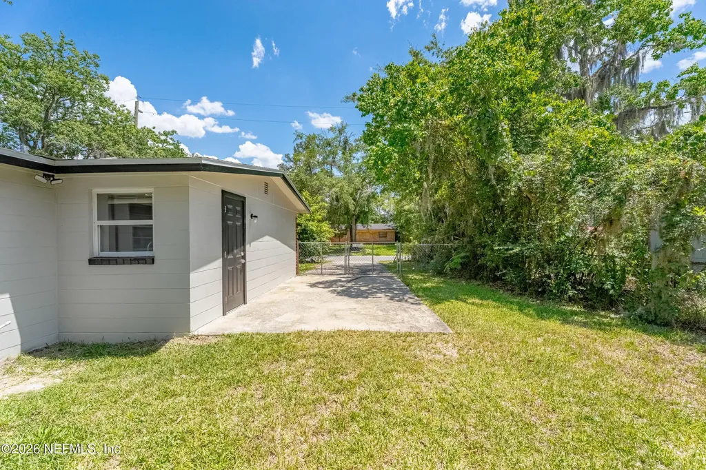 5327 Arrowsmith Road Jacksonville FL 32208