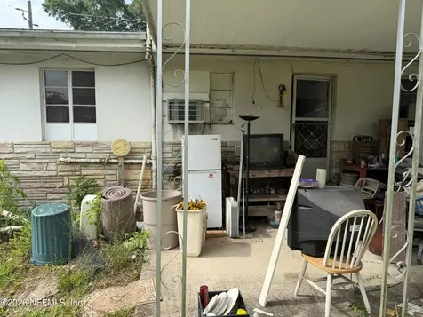5303 Sunderland Jacksonville FL 32210