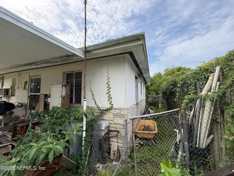 5303 Sunderland Jacksonville FL 32210