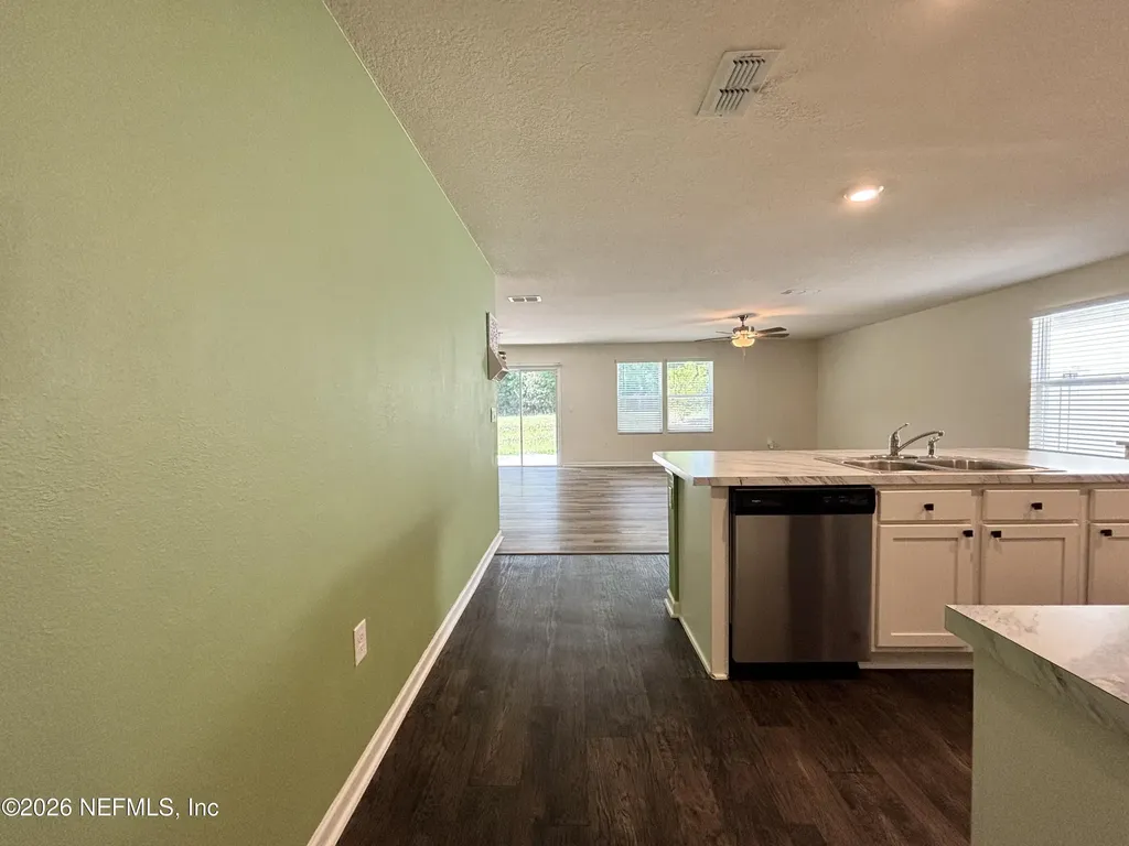 2270 Willow Springs Drive Green Cove Springs FL 32043