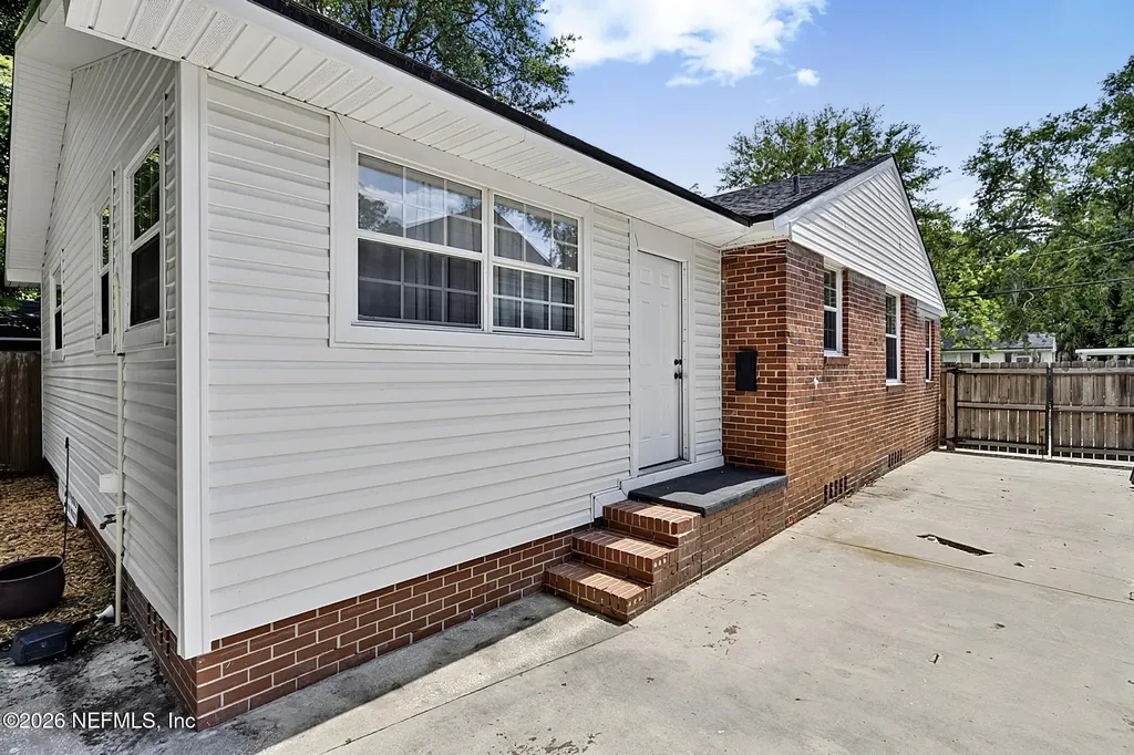 1037 S Fairwood Lane Jacksonville FL 32205