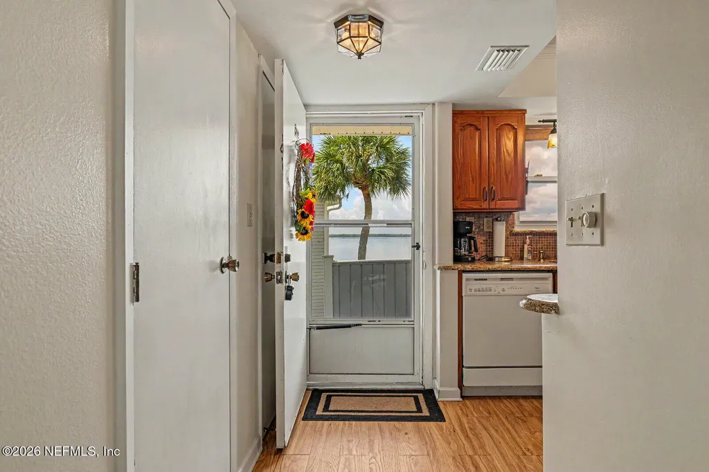 222 River Bend Place Welaka FL 32193