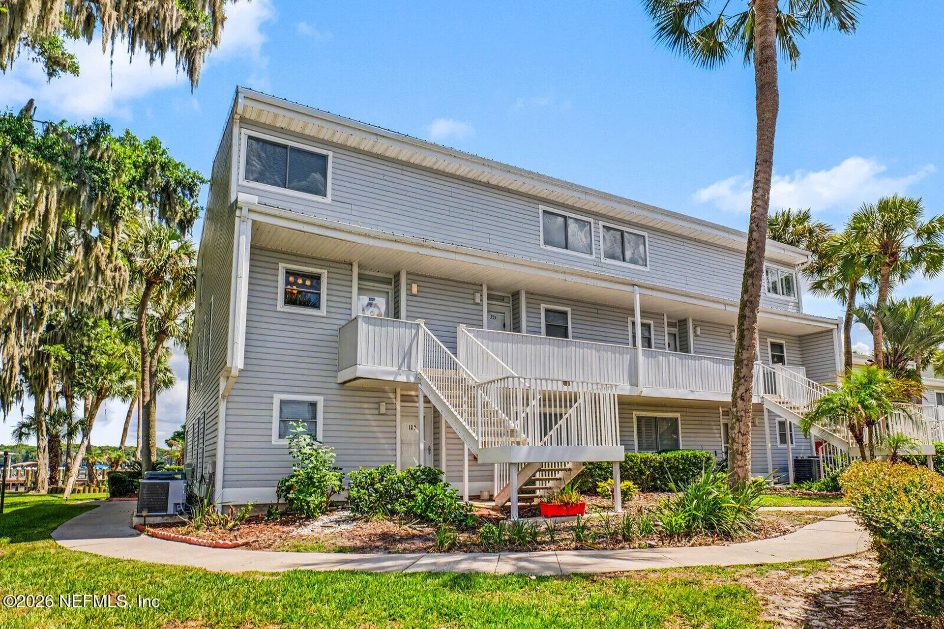 222 River Bend Place Welaka FL 32193