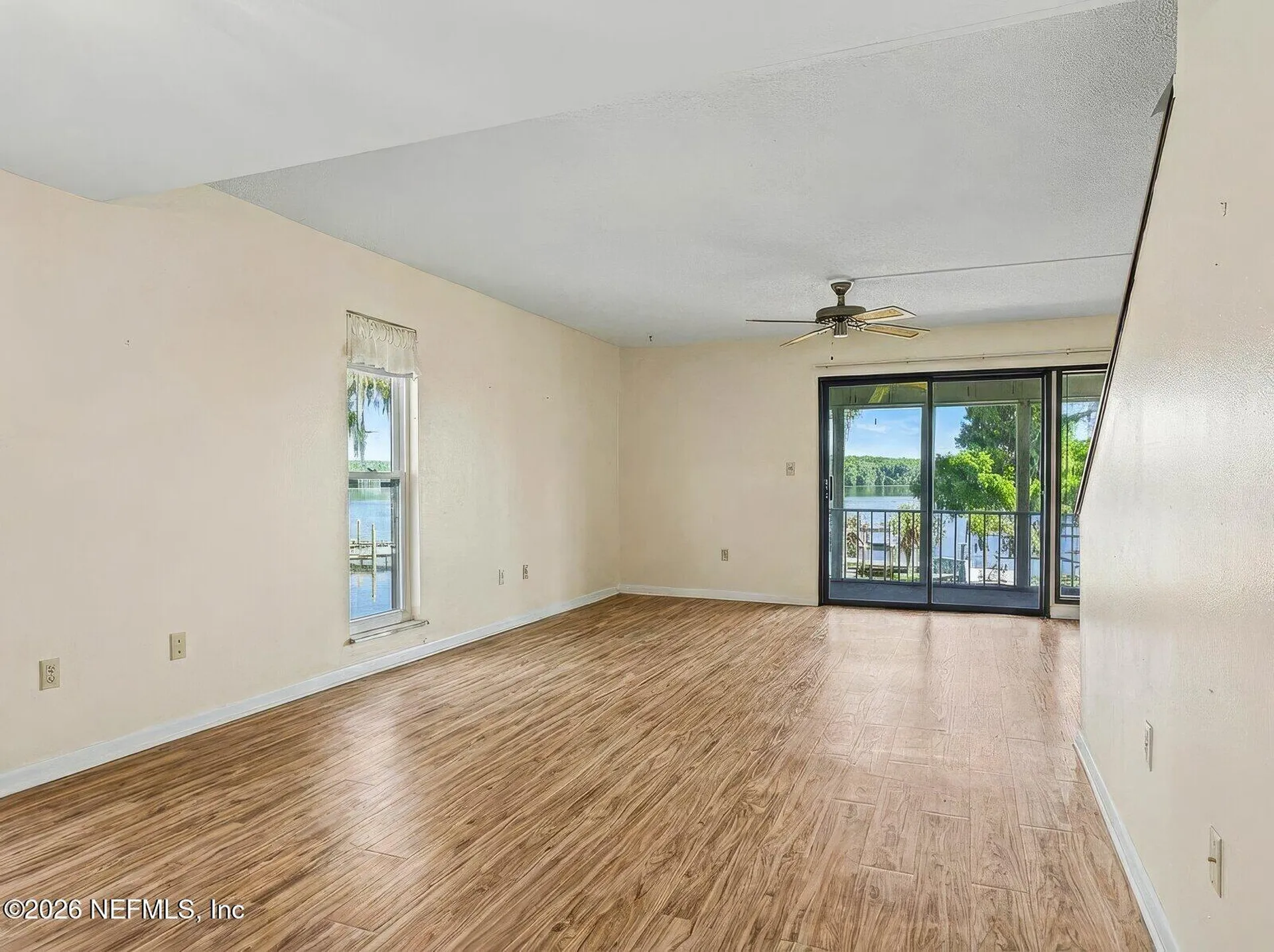 222 River Bend Place Welaka FL 32193